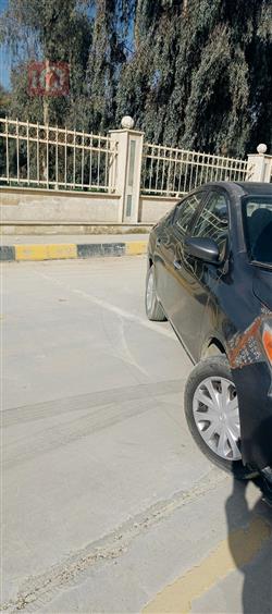 نيسان فيرسا